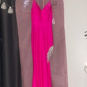 sophia thomas prom dress worn once! hot pink💗
